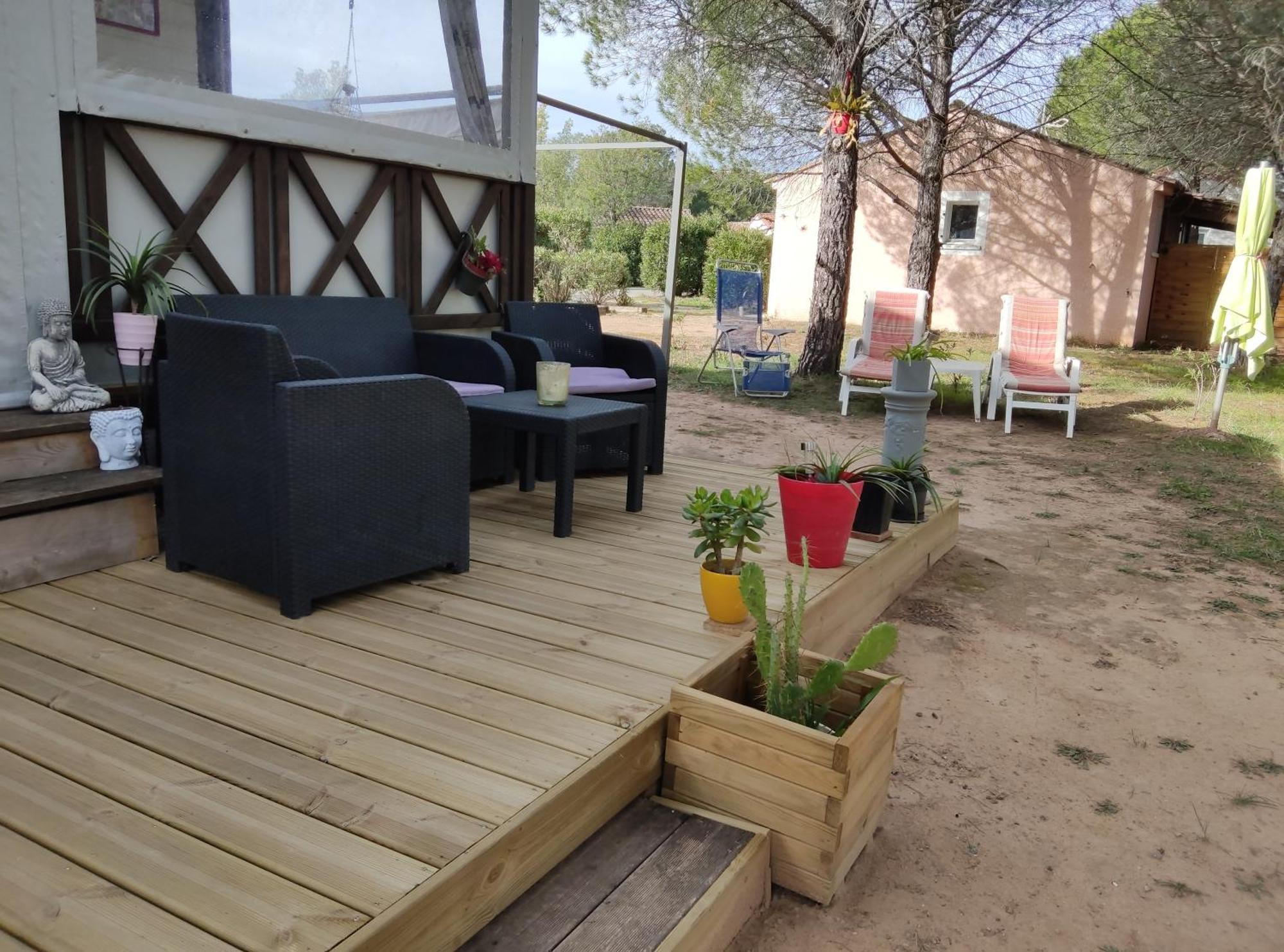 Oasis Village พูเชต์-ซูราร์ช็องส์ ภายนอก รูปภาพ